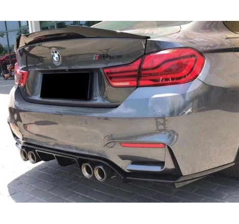 Kit De Carrosserie BMW F80 Noir brillant Look CS